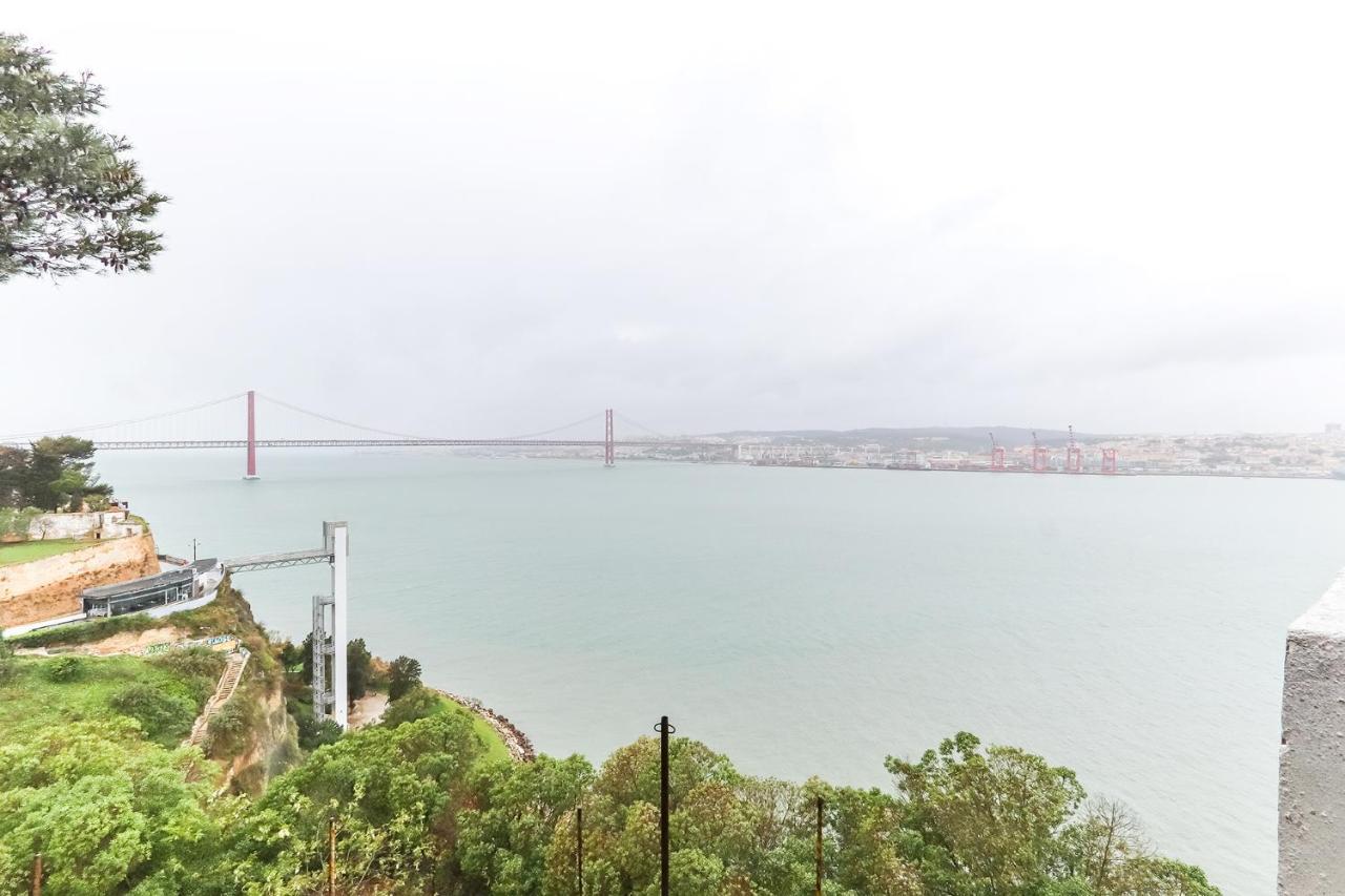 Vita Portucale ! Cacilhas River View Almada Dış mekan fotoğraf